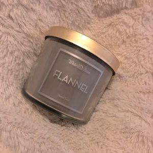 BBW small candle in Flannel